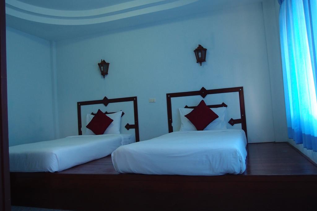 Khaolak Traveller Lodge Khao Lak Exterior photo