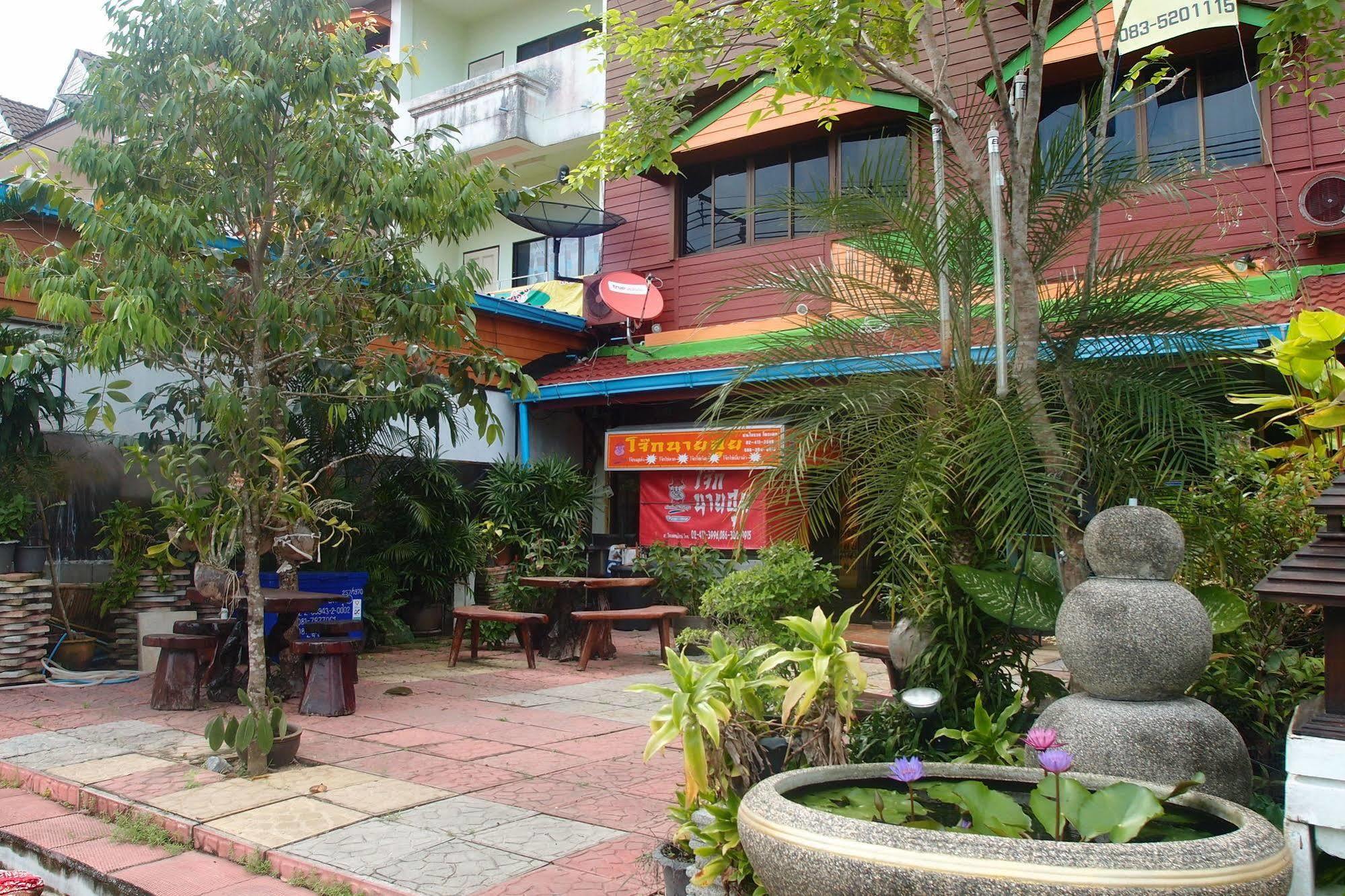 Khaolak Traveller Lodge Khao Lak Exterior photo